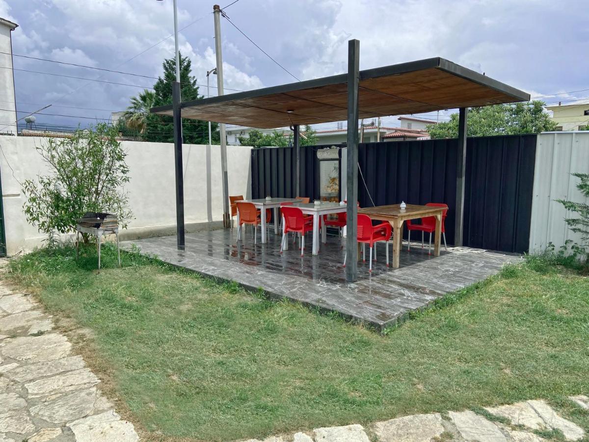 Guesthouse Niko Берат Екстериор снимка