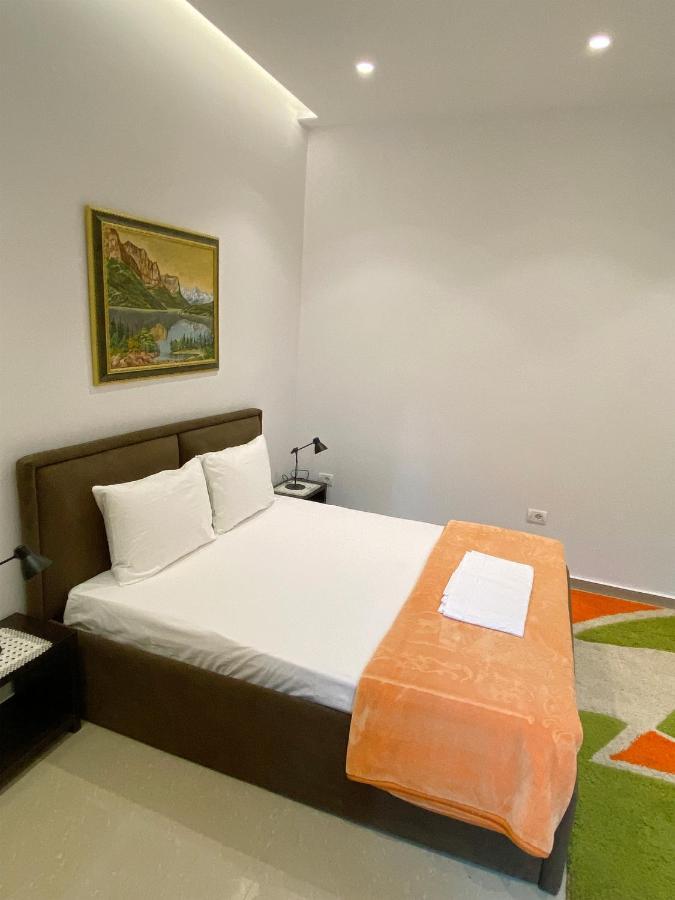 Guesthouse Niko Берат Екстериор снимка