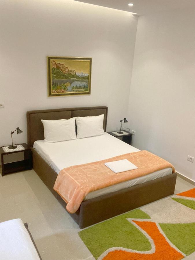 Guesthouse Niko Берат Екстериор снимка