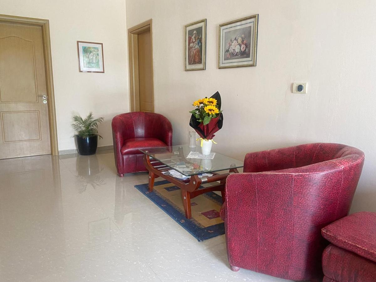 Guesthouse Niko Берат Екстериор снимка