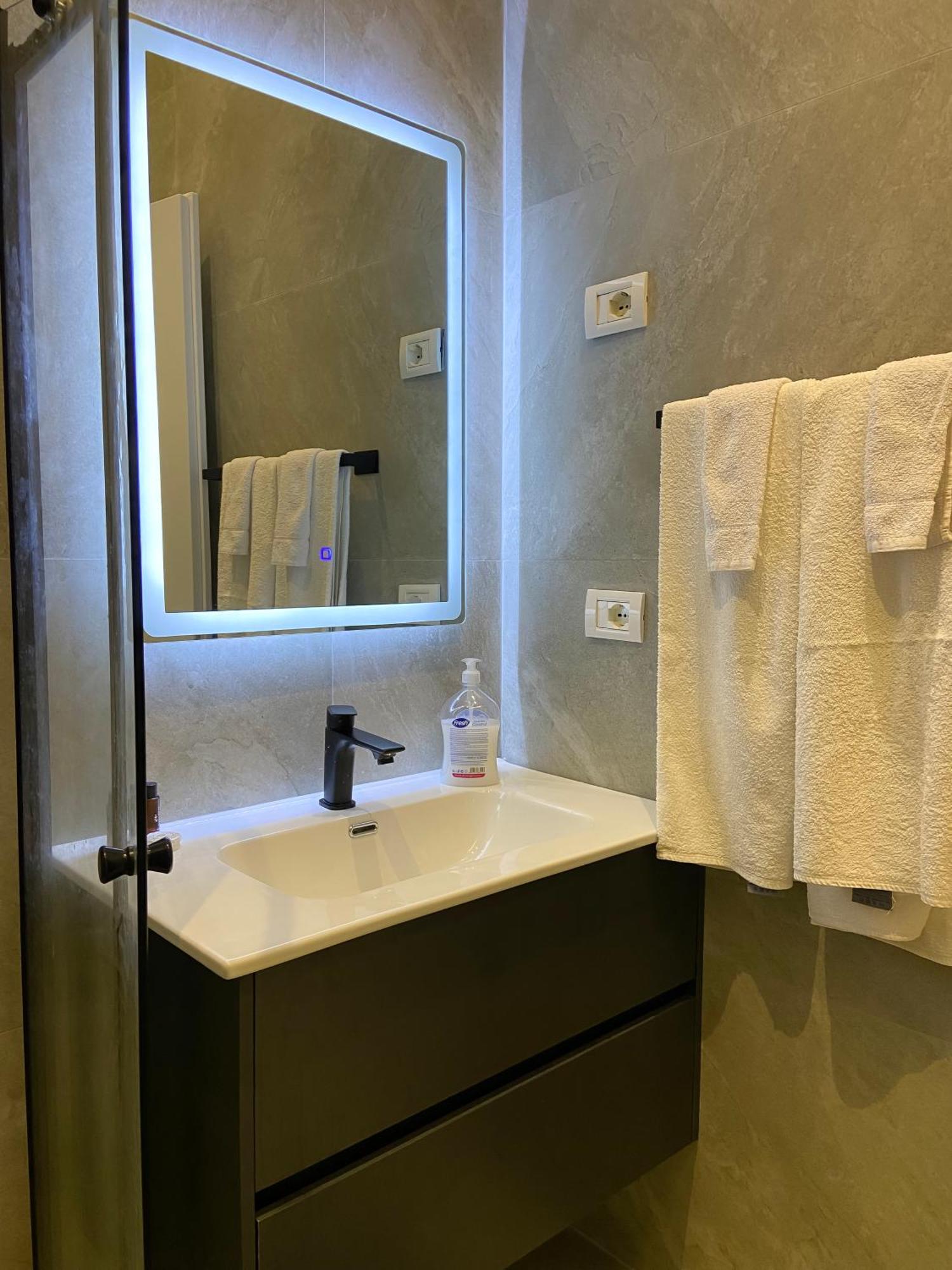 Guesthouse Niko Берат Екстериор снимка